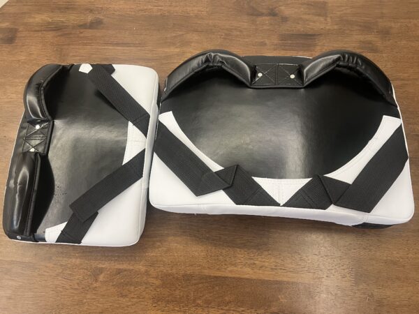 M TAEKWONDO TRAINING KICKING PADS - Image 2